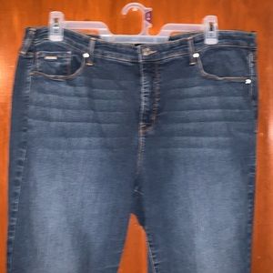 Nine West cuffed Capri Jeans